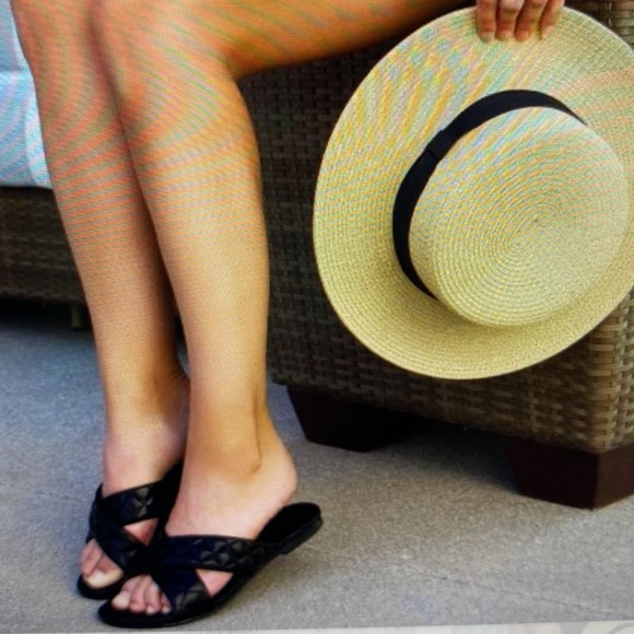 Quilted Flat Sandal Size 8 NWT - Picture 3 of 4